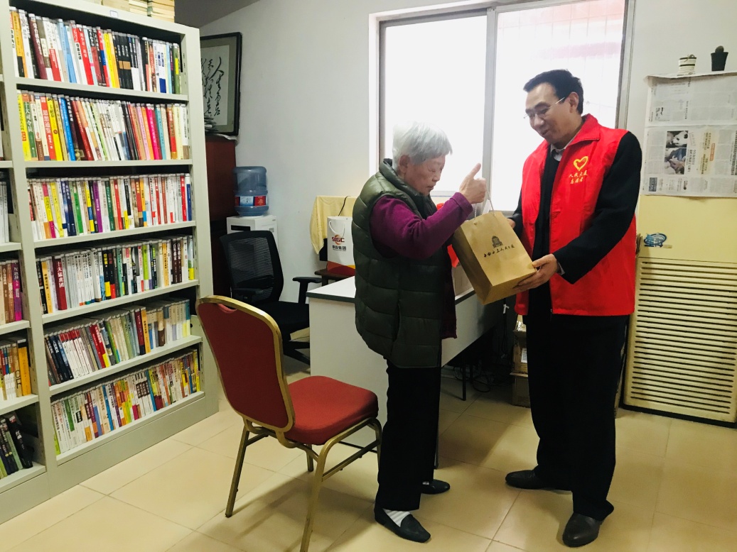 愛滿重陽節 慰問暖人心